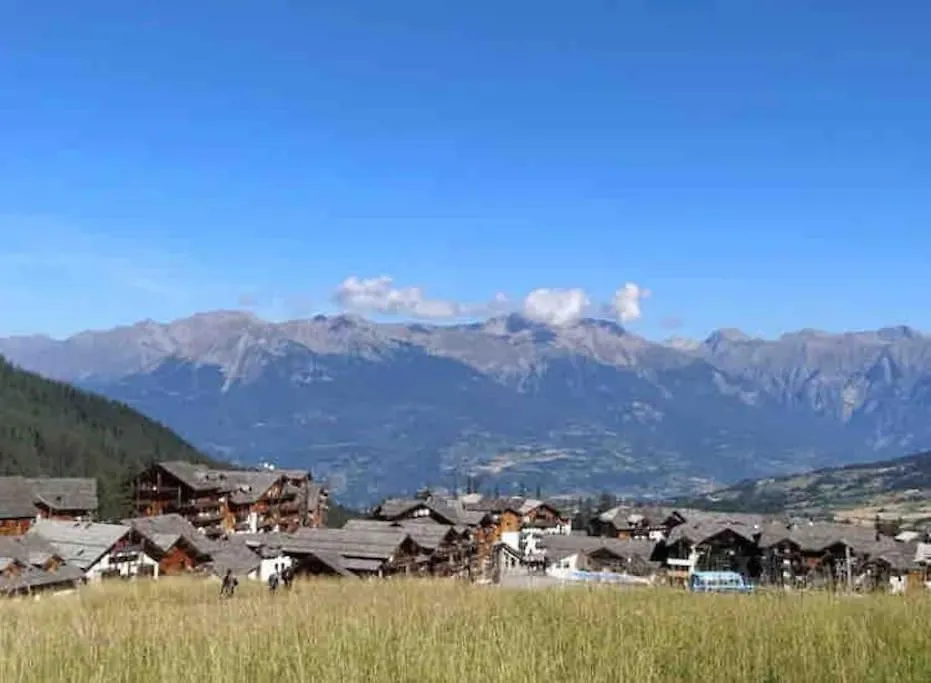 Appartement Les Orres 1800 Au Pied Des Pistes Le Melezet Apartment