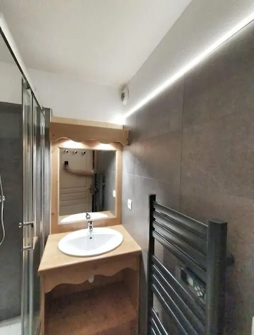 Apartment Appartement Les Orres 1800 Au Pied Des Pistes Le Melezet